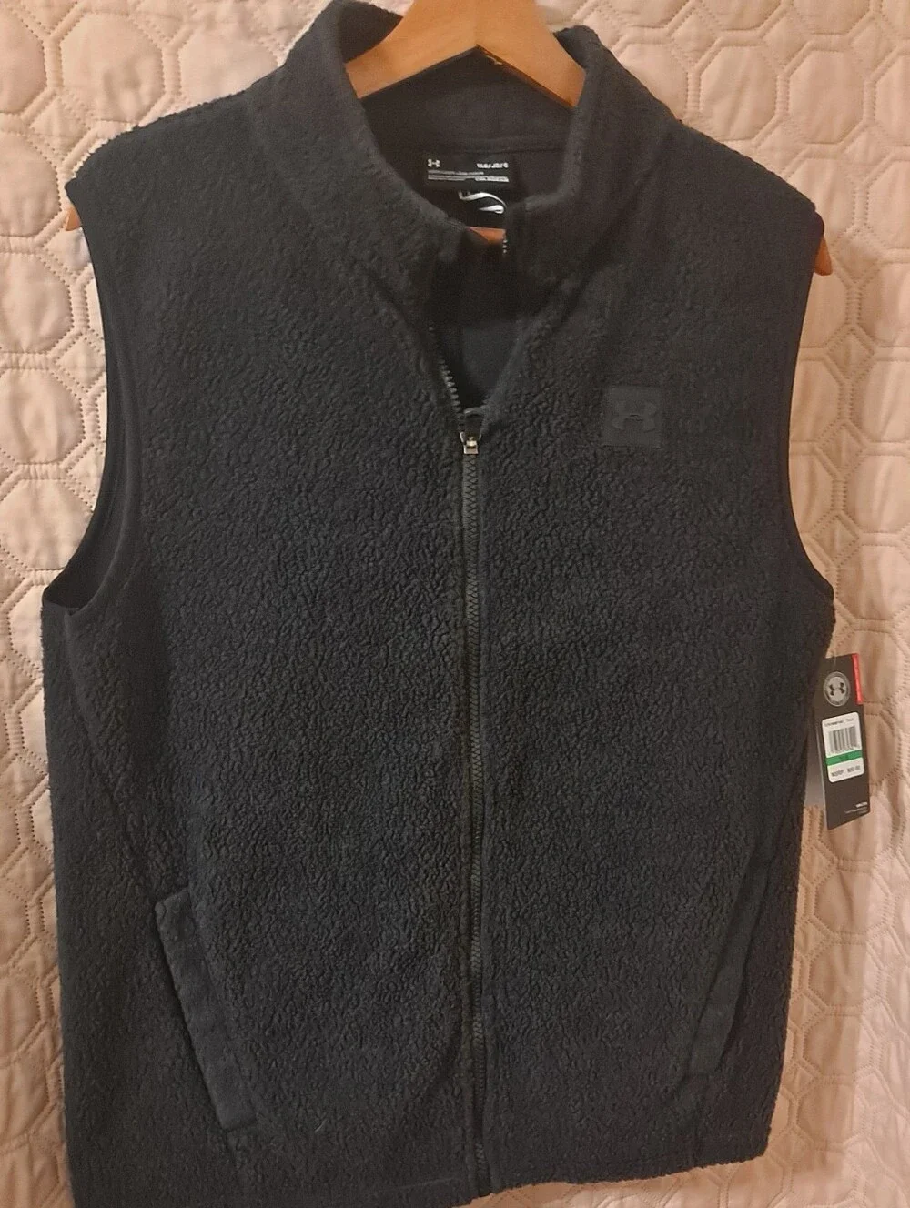 Under Armour Black Sherpa Fleece Vest For Youth Sz YLG